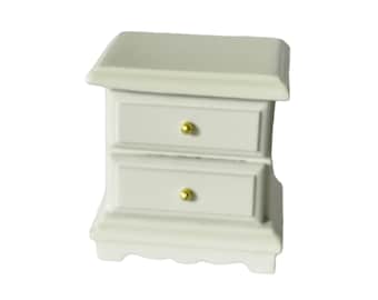 Tavolino bianco in miniatura per casa delle bambole in scala 1".