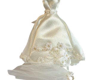 Dollhouse Miniature 1” Scale Cream Wedding Dress & Veil
