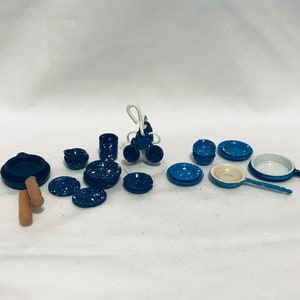 Dollhouse Miniature 1” Scale Cooking Pots