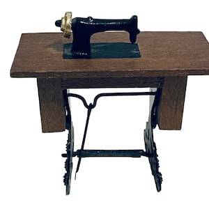 Dollhouse Miniature 1” Scale Vintage Sewing Machine