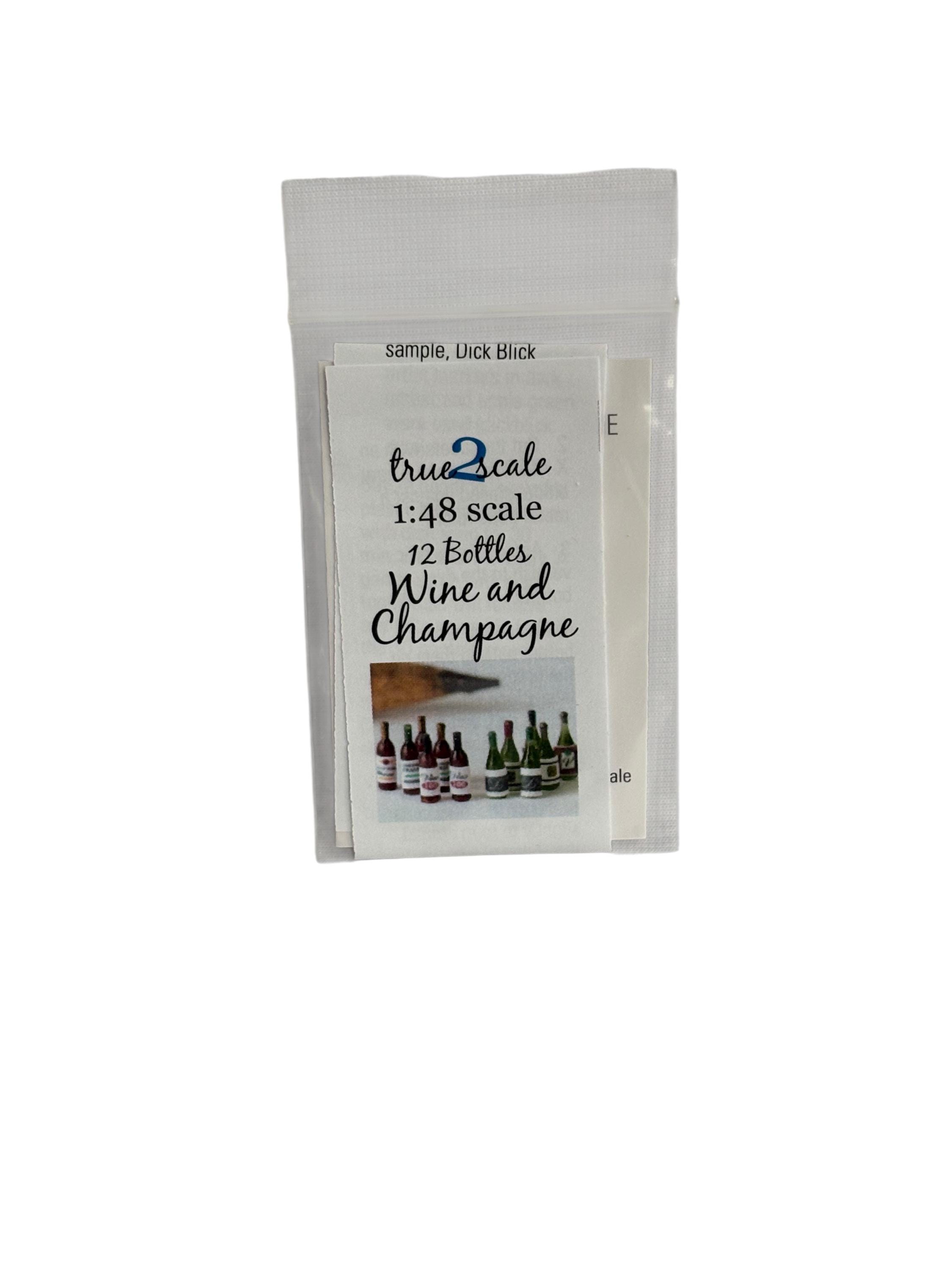 Lot de 18 verres à vin miniatures et bouteilles pour maison de poupée, mini verres à cocktail, tasses à boissons pour décoration de maison de poupée, accessoires de table de fête, accessoires