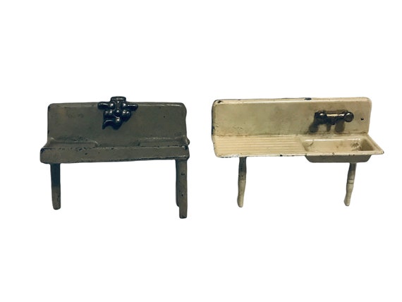 Dollhouse Miniature 1/2” Scale Kilgore Vintage Metal Refrigerator or Stove