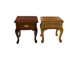 Dollhouse Miniature 1" Scale End Table