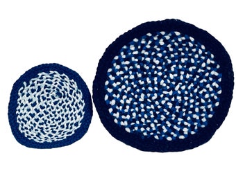 Dollhouse Miniature Blue & White Round Rug