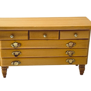 Dollhouse Miniature 1&quot; Scale Dresser