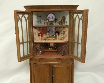 Dollhouse Miniature 1” Scale Bespaq Corner Cabinet