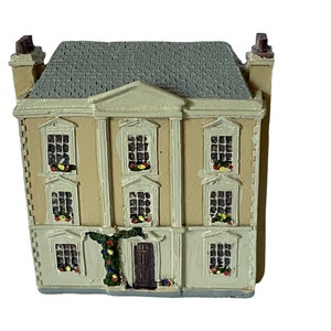 Dollhouse Miniature 1” Scale DollHouse for a Dollhouse