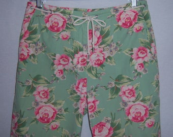 Vintage Lauren Ralph Lauren Green Pink White English Country Cabbage Rose Roses Floral Flower Print Capri Flood Pants 8P Petites Polo Capris