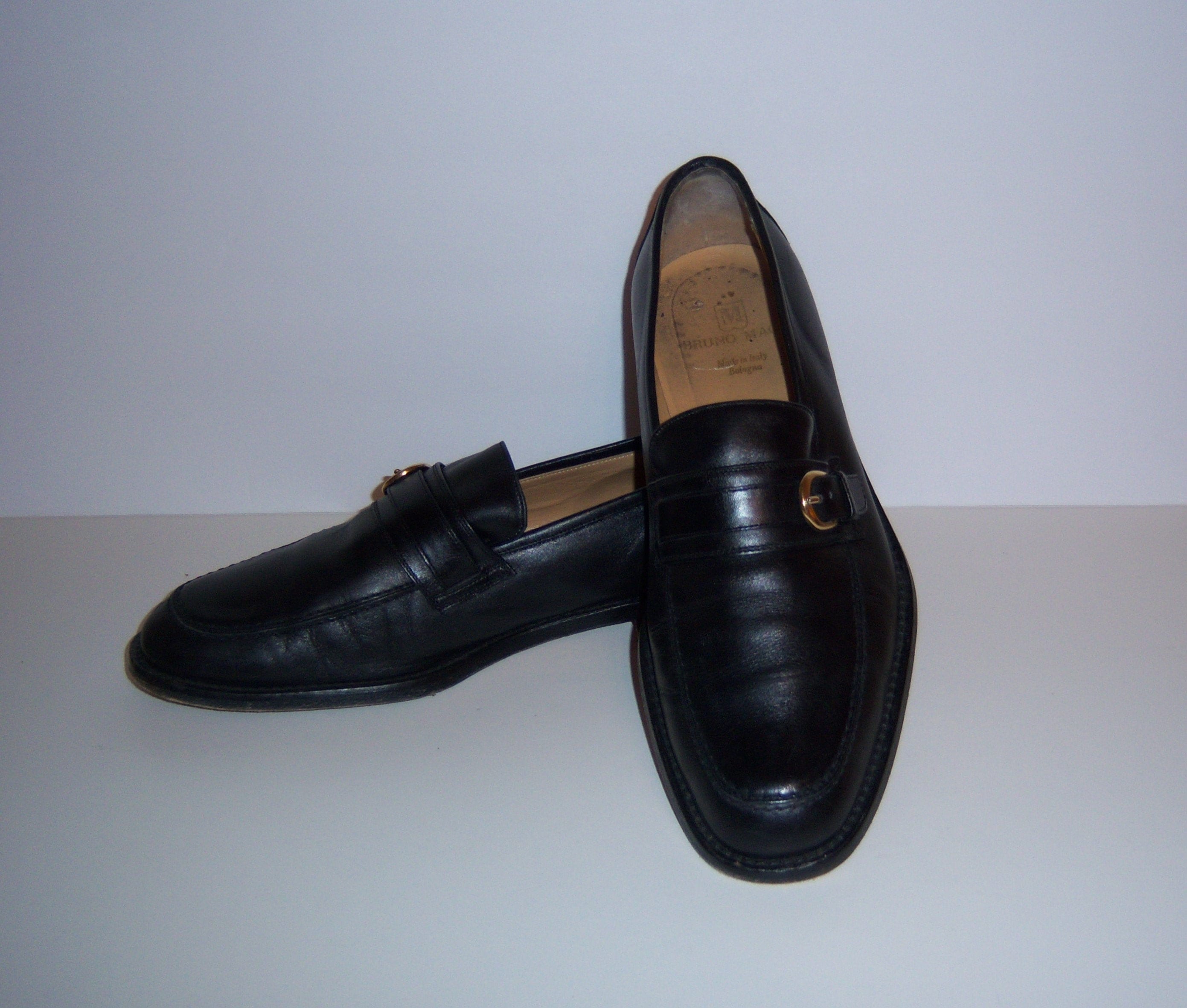 Bruno Magli Black Leather Men’s Loafers with Gold Buckle Accent - Size 9M Vintage Bruno Magli Classic Black Leather Gold Buckle  main image 2