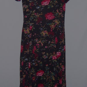 Vintage Laura Ashley Black Red Blue Green Roses Rose Floral Flower Print Pattern Long Maxi Tee Shirt Dress 8 10 Medium M Boho Grunge Y2K image 3