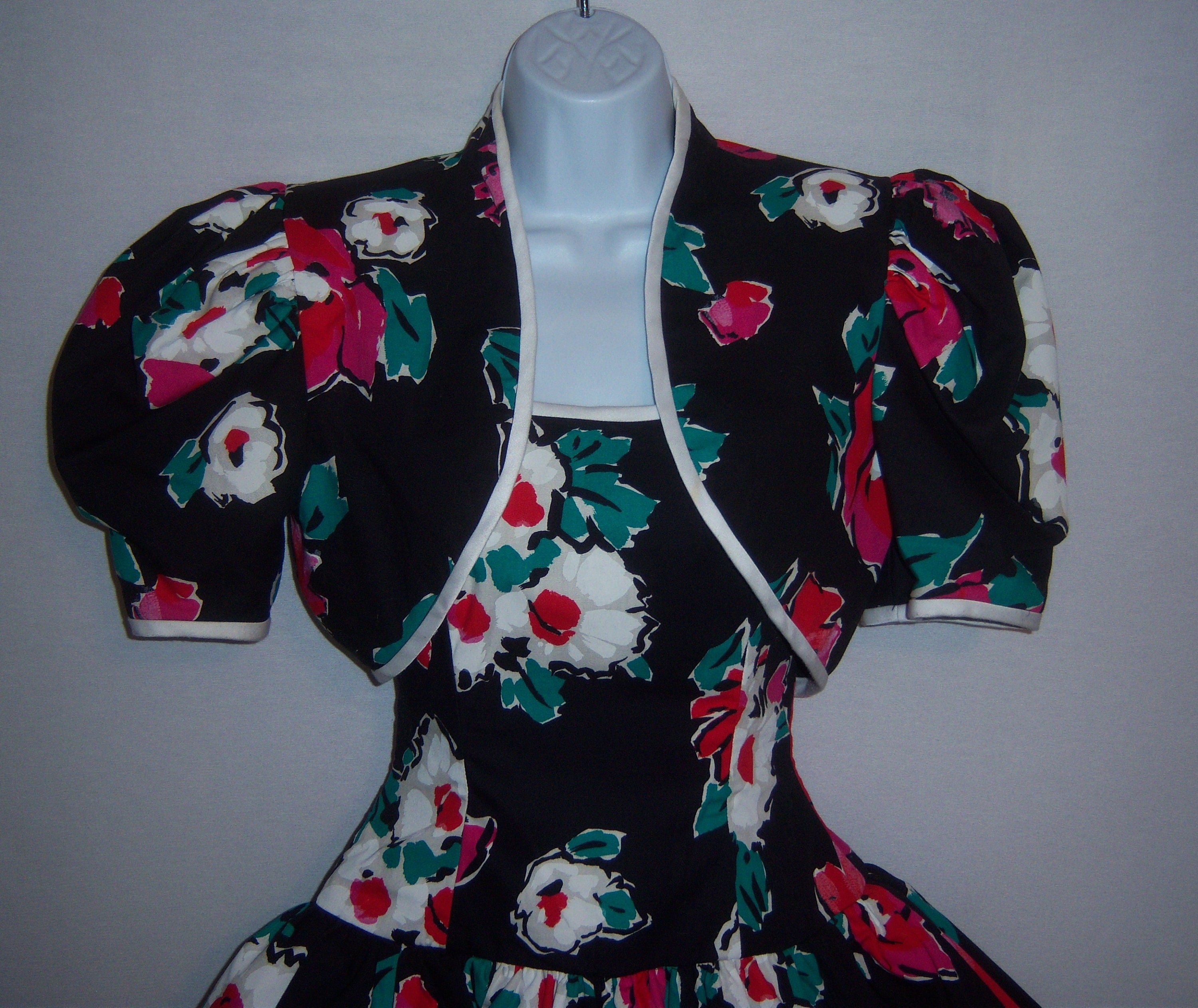 Vintage Lillie Rubin Black Pink Green Red White Floral Flower Print Jacket Strapless Dress 2 Piece Set Outfit 0 Extra Small Xs Gift