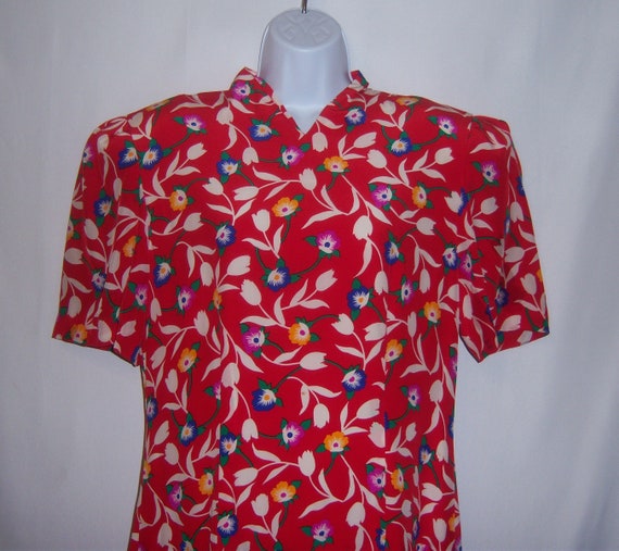 Vintage Albert Nipon Red Blue Green Floral Flower… - image 1