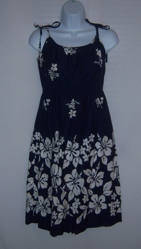 Vintage Ui Maikai Navy Blue White Tropical Flower… - image 2