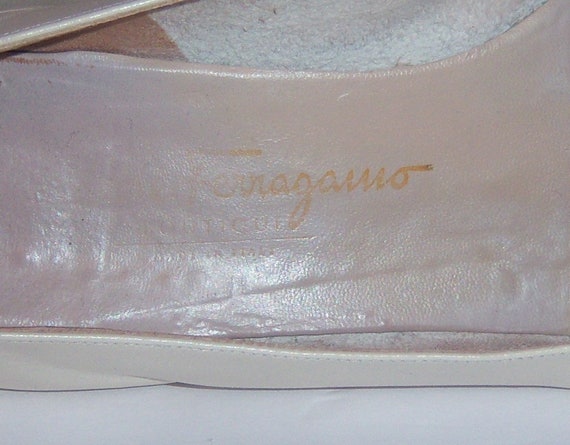 Vintage Salvatore Ferragamo Ecru Off White Leathe… - image 5