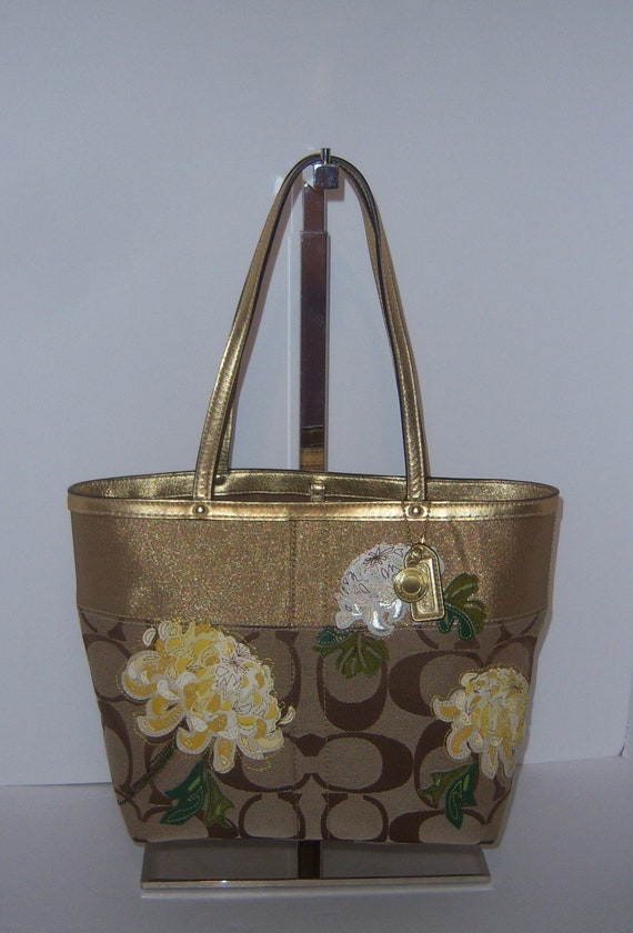 🎉🎉Host Pick Authentic small coach purse!