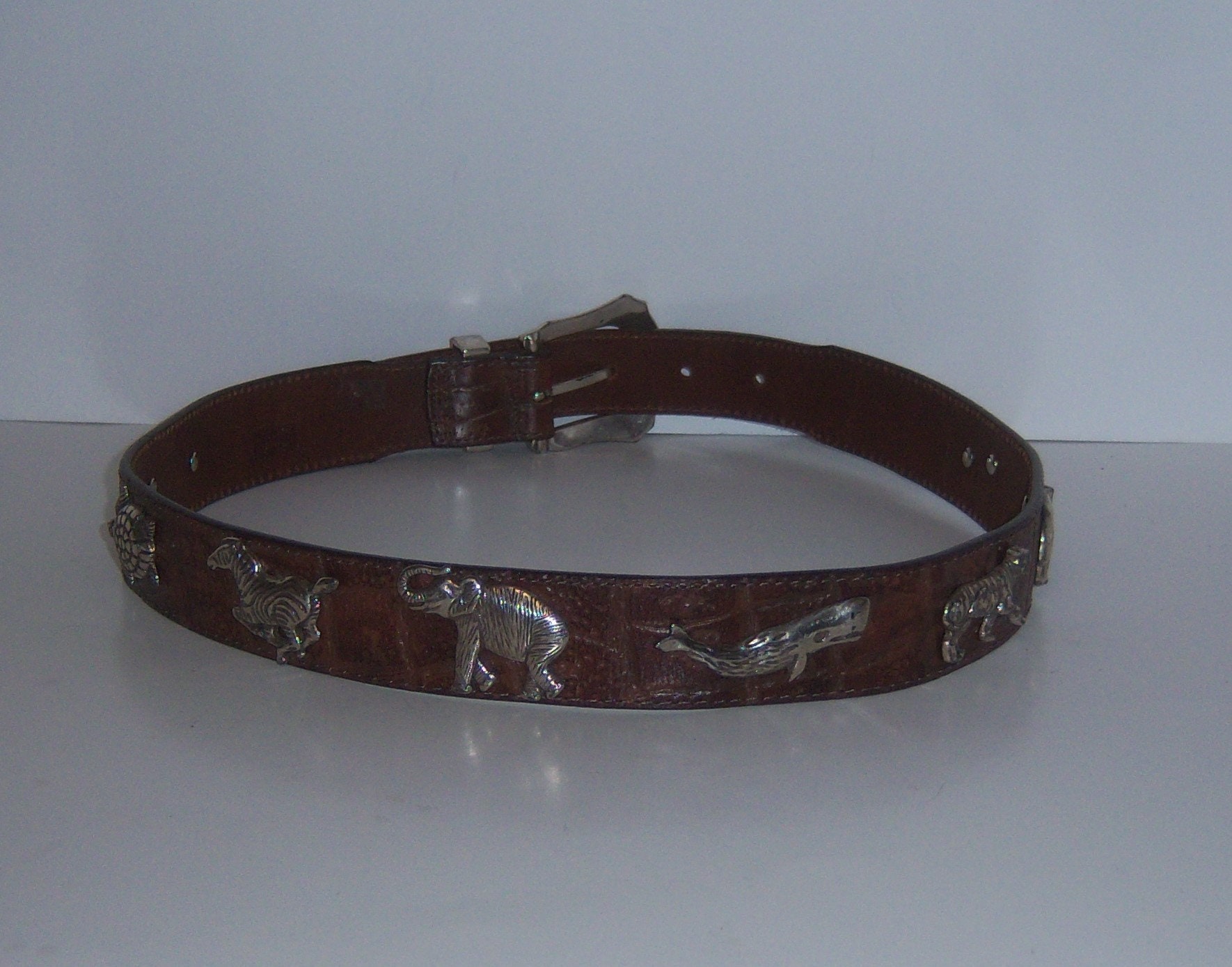 HDNEST Brown Leather Belt with Gold Animal Charms Vintage Honest Brown Moc Croc Leather Animal Charms Jungle  main image 2