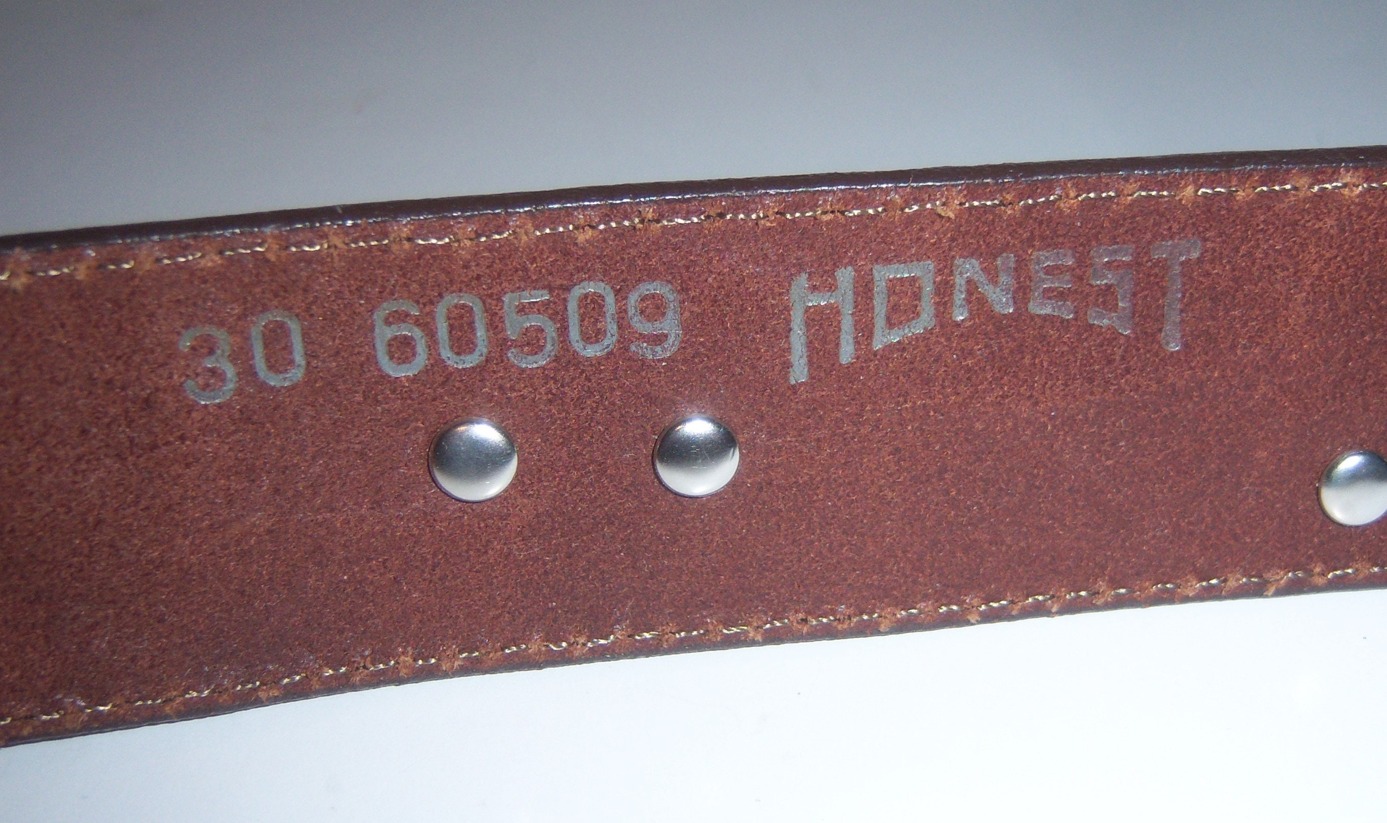 HDNEST Brown Leather Belt with Gold Animal Charms Vintage Honest Brown Moc Croc Leather Animal Charms Jungle  main image 3