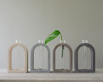 Jarrón de estación de propagación de arco de hormigón - Tonos apagados