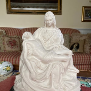 Pieta Sculpture Statue Jesus Mary Dep R Leonii Kosmo Roma