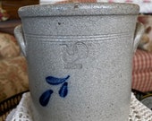 Americana Rowe Pottery Crock Vase
