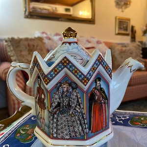 Grillige Elizabeth de eerste koningin van Engeland James Sadler Theepot