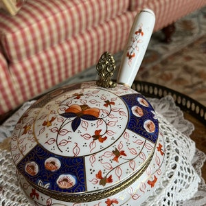Imari Formal Table Accessory Silent Butler Crumb Catcher