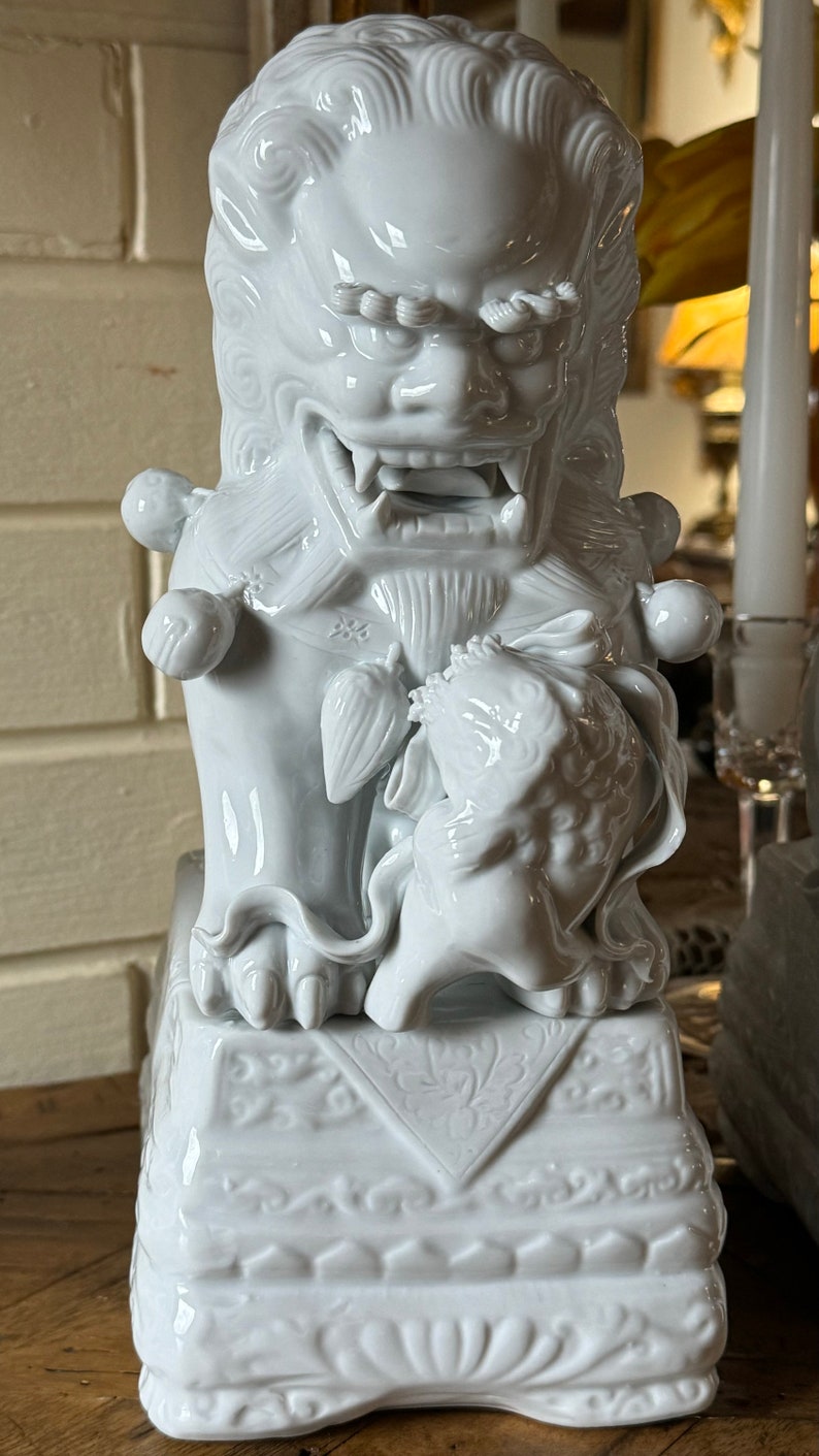 Vintage Porcelain Pair of Foo Dogs Figurine of Blac De Chine image 2