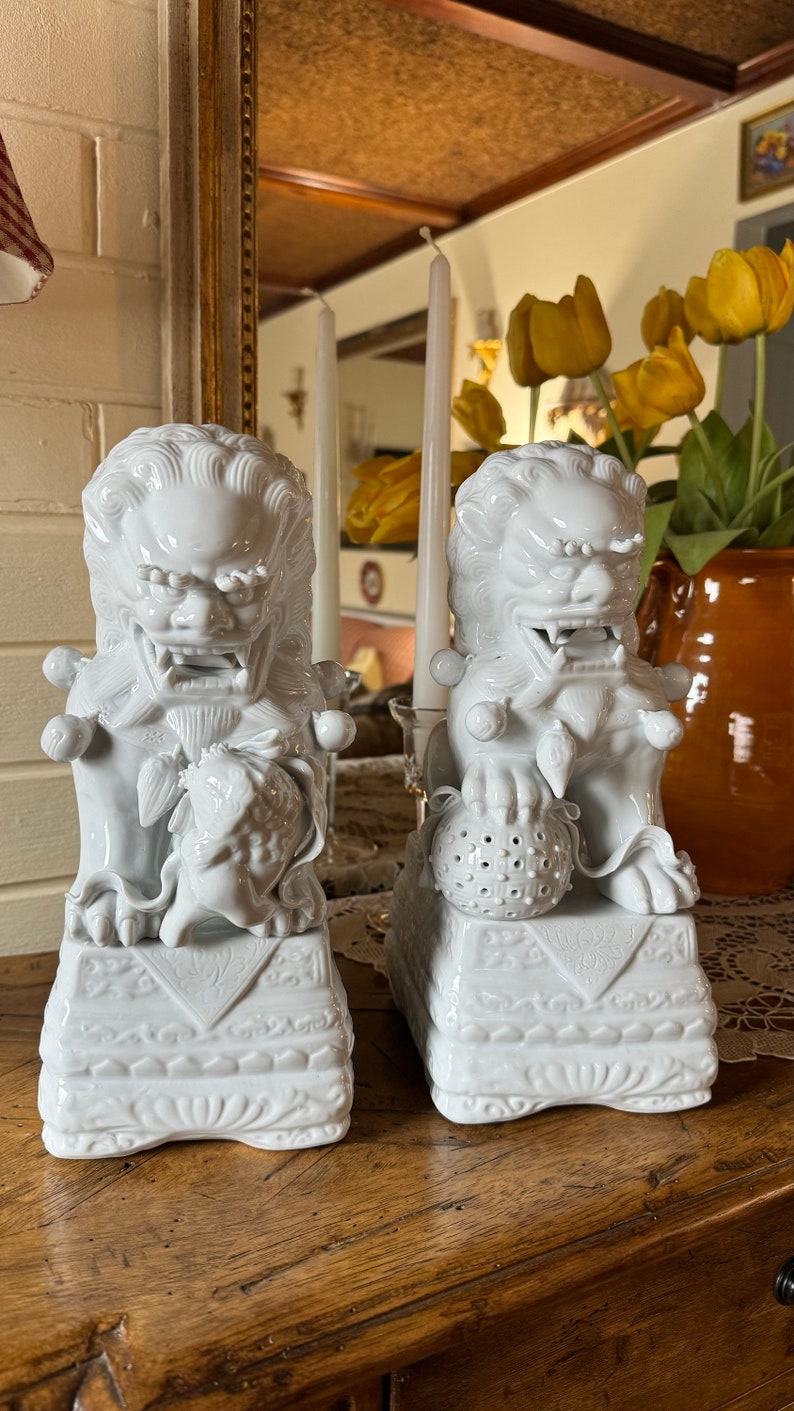 Vintage Porcelain Pair of Foo Dogs Figurine of Blac De Chine image 1