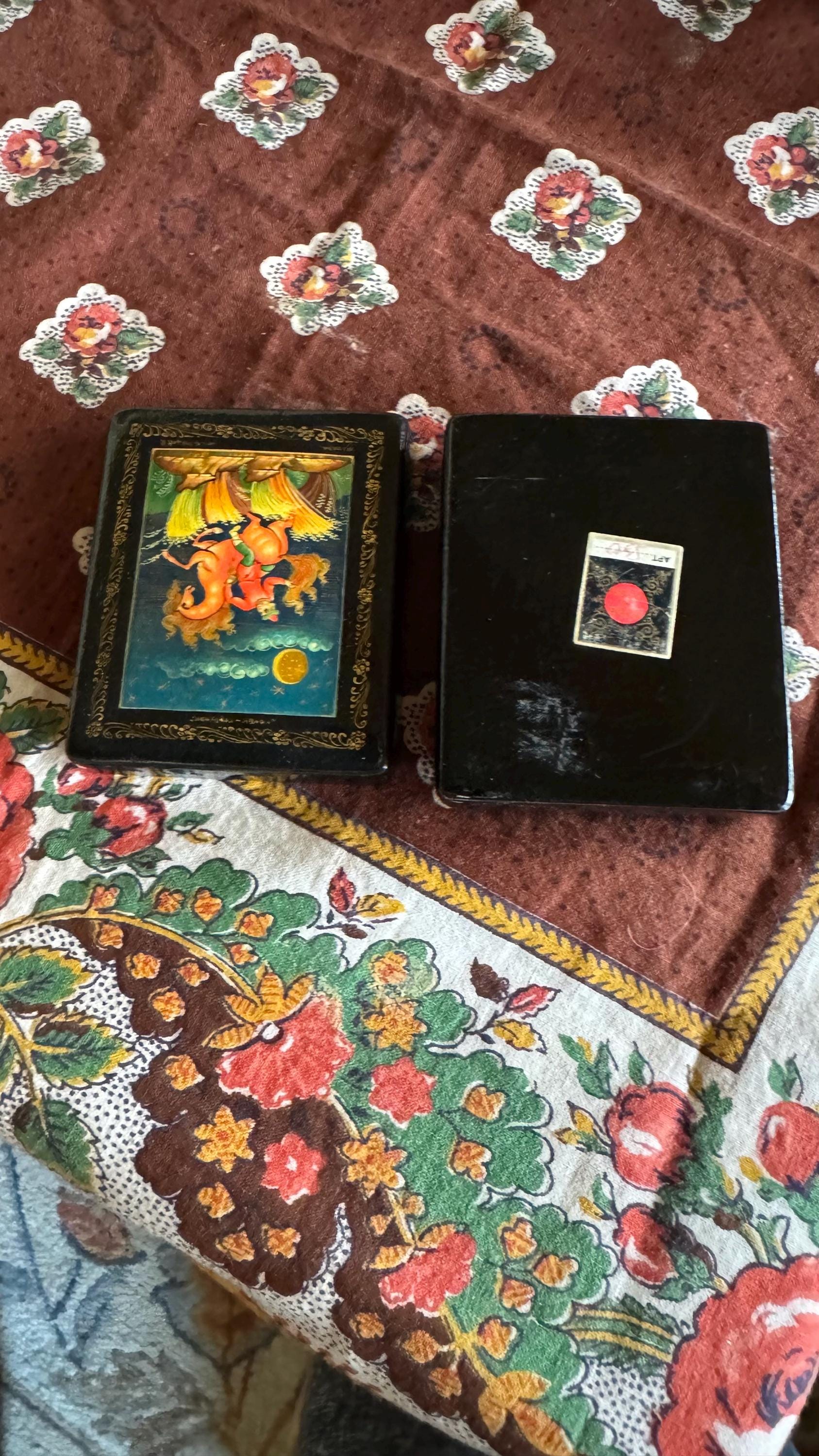 【激レア】ロシアの絵画装飾ボックス Whimsical Handpainted Russian Black Lacquer Box of Rare Man With