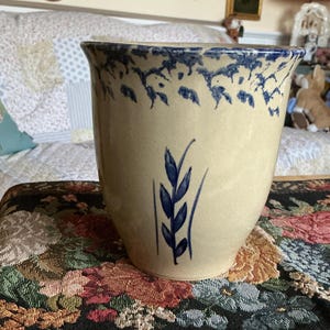 Robinson Ransbottom Co Blue Crock 1 Quart Roseville Pottery