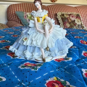 Irish dresden porcelain figurine - Etsy 日本