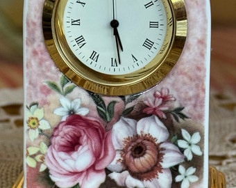 English Country Victorian Garden Miniature Mantle Desk Clock