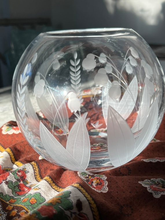 Tiffany and Co Lily of the Valley Crystal Etched Glass Round Bowl