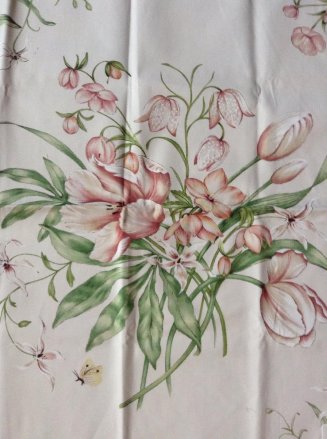 Shabby Chic Rose Bouquet Flower Fabric by Colefax and Fowler Jessica - Etsy