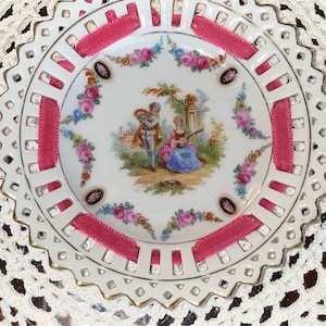 Country European Romantic Victorian Wall Hanging Plate