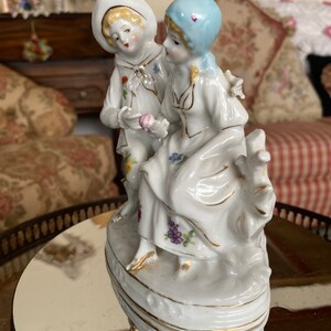 French Country Romantic Couple Porcelain Figurine
