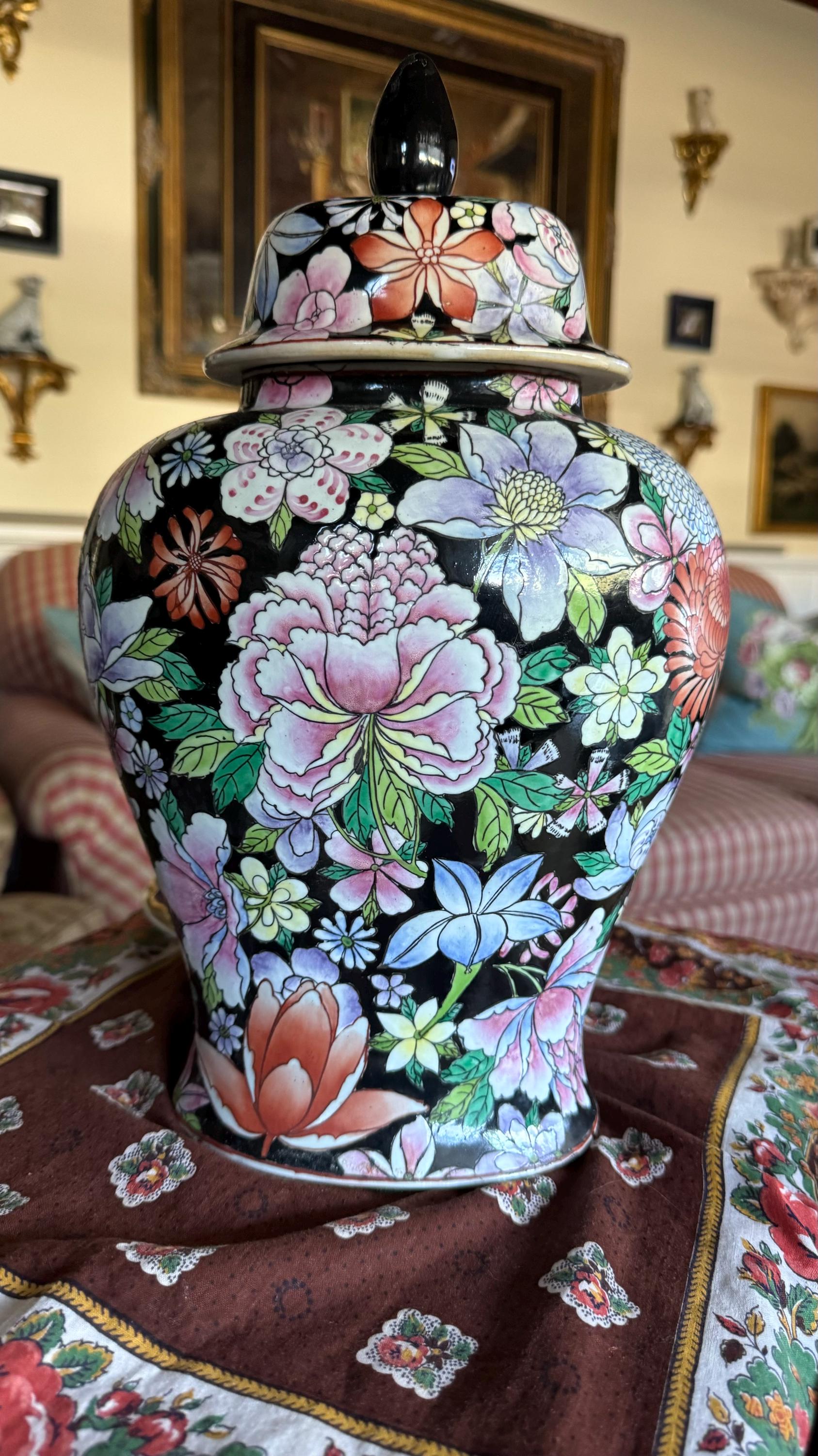 Asian Traditional Porcelain Famille Noir Chinese Porcelain Vase