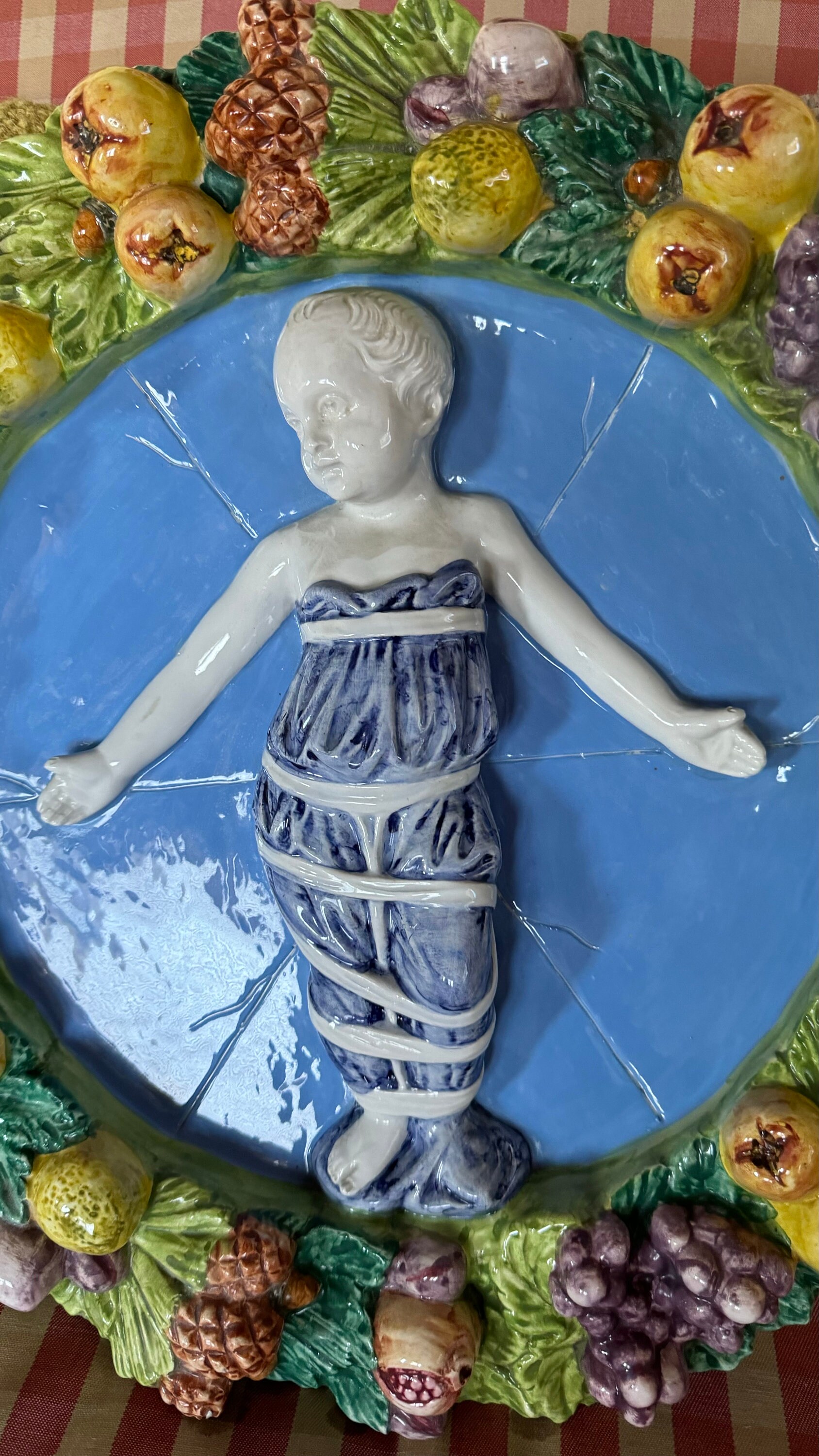 【希少】イタリア製 陶器レリーフ 額入り 祈る子ども European Majolica Della Robbia Pottery Plaque Baby Jesus Wall