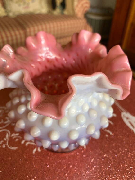 カントリー フェントン フリル エッジ ホブネイル クランベリー