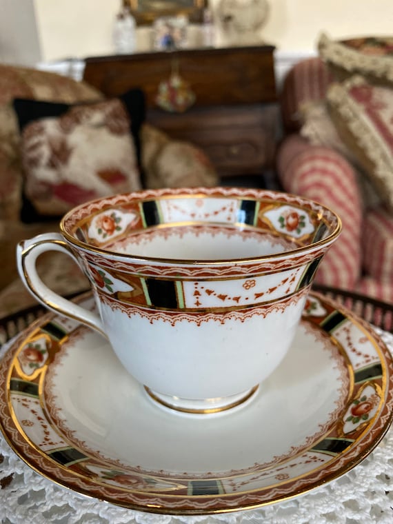English Country Traditional Teacup and Saucer Bridgwood Anchor