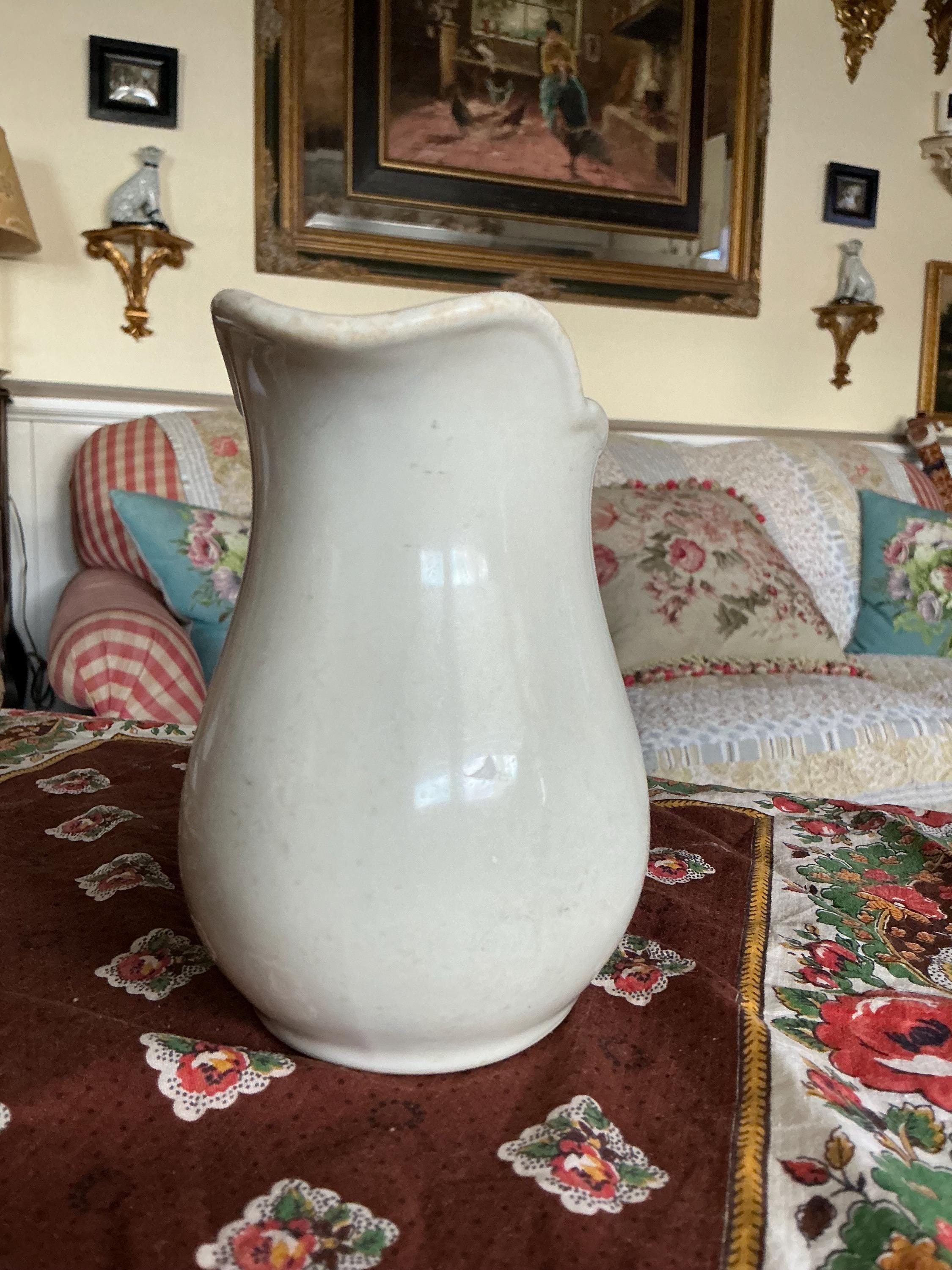 3013スタッフォードシャー アイアンストーン アンティーク ピッチャー カントリーファームハウスアメリカンシェナンゴチャイナCoアイアン