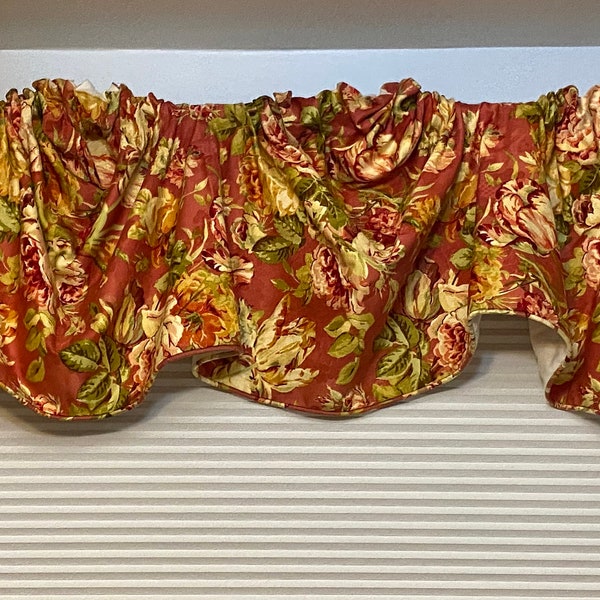 Français Country Provence Floral Cabbage Tuck Valance