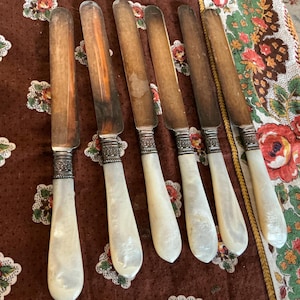 Antique Meriden Cutlery 1855 Mother of Pearl Handle Dinner Knife set 6