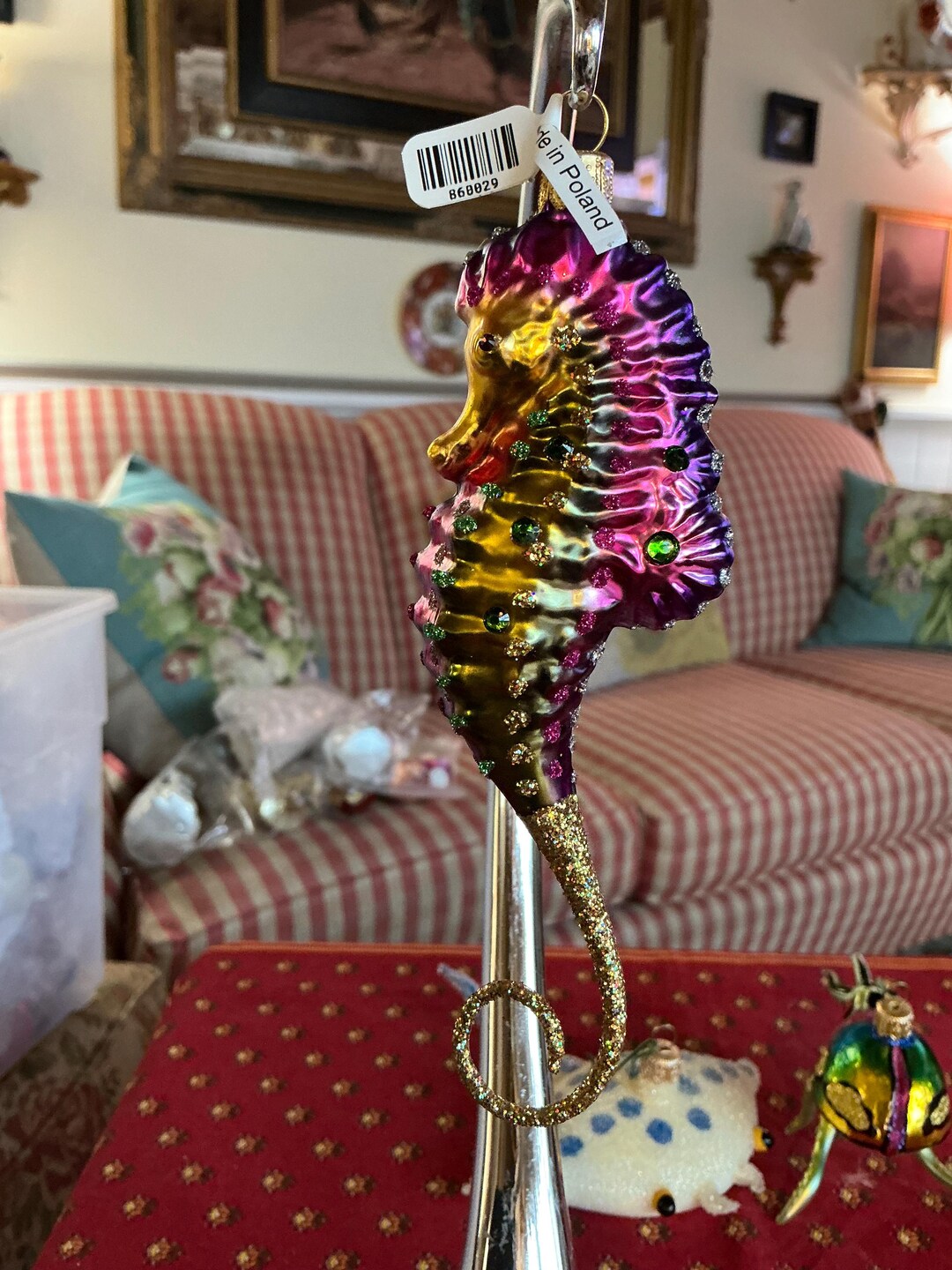 気まぐれな海の生き物タツノオトシゴの宝石ガラス手描きクリスマス