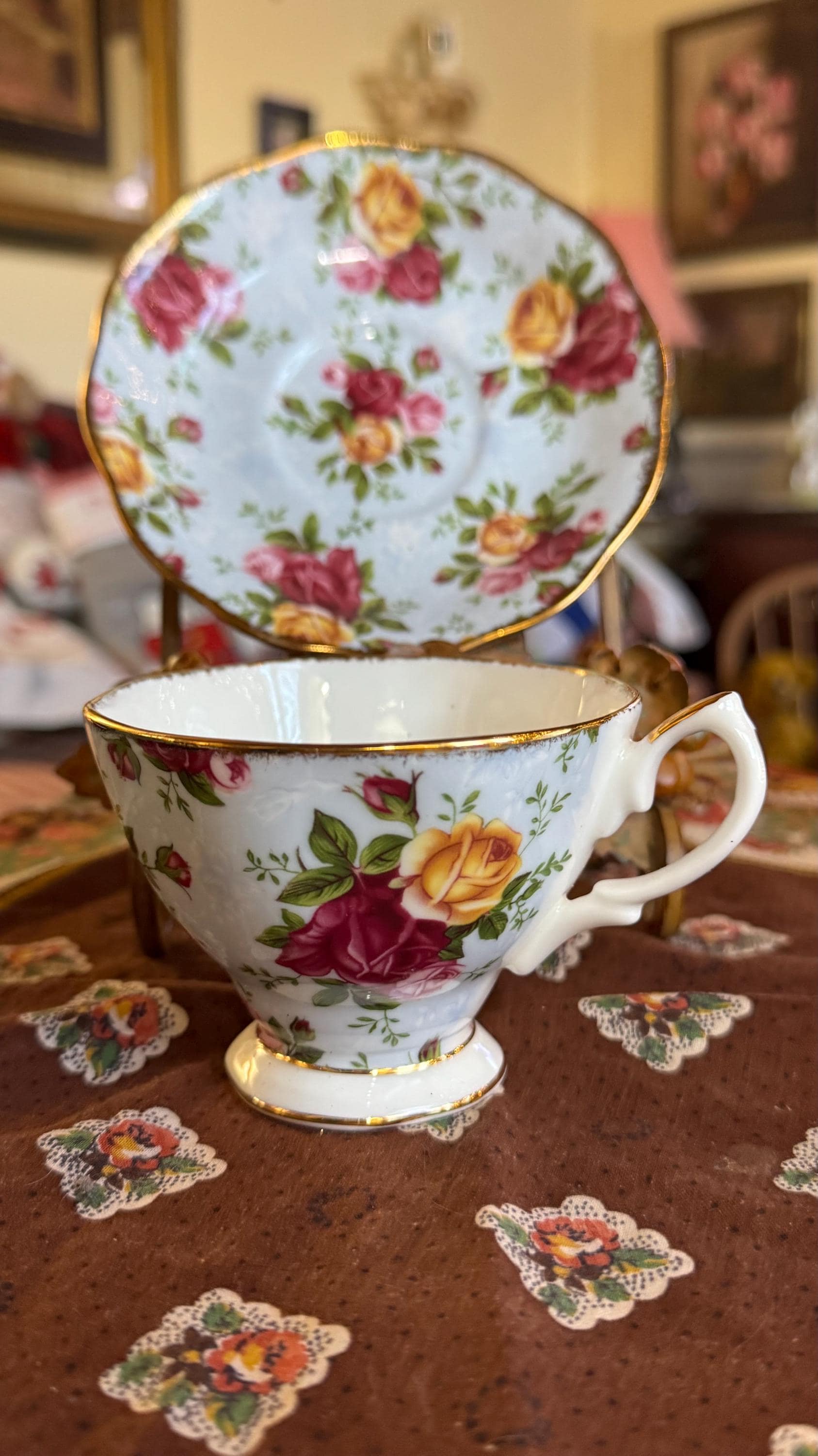 English Country Royal Albert Old Country Roses Blue Damask Teacup