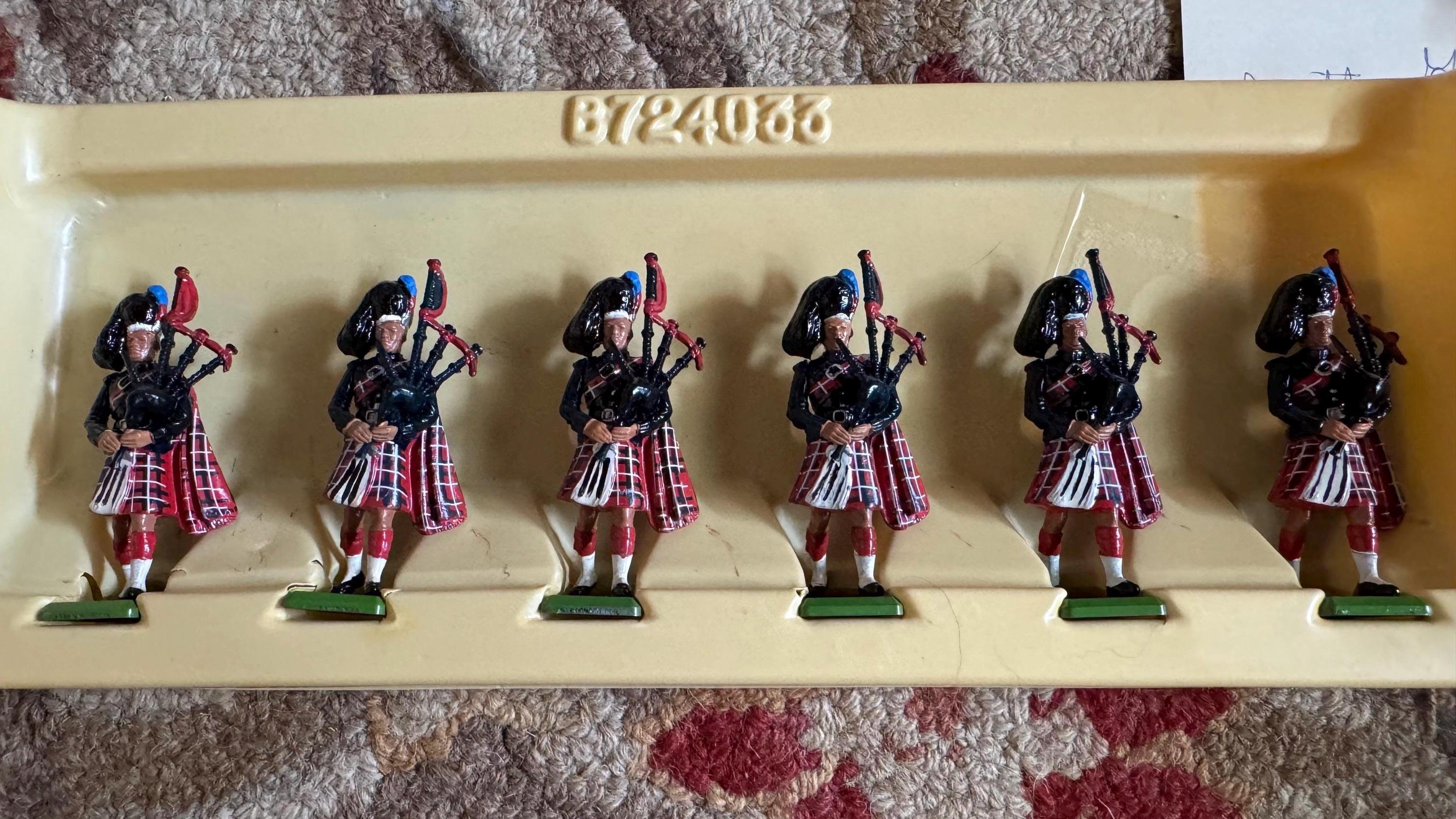 Britains – Soldats écossais Armée Anglaise – 2 Figurines Plomb 1:32 – Très Bel état