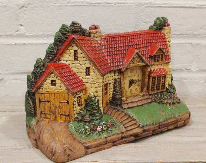 Vintage Bungalow Clock Homestead Clock Lux Clock Co. Waterbury, Conn