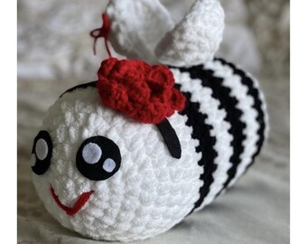 Crochet Bee Rose Red Moira Black White Striped Plush Plushie Squishy Stress Ball