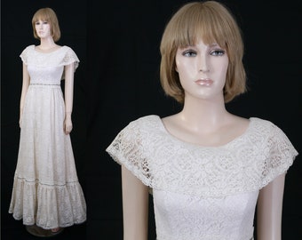 Vintage 1970s Lace Wedding Dress - House of Bianchi - Country Wedding Dress - Slip Included - Boho Wedding - Ruffles - Outdoor Wedding Dress