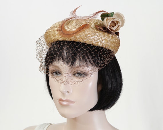 Vintage 1950s Women's Woven Straw Hat - Rose & Fe… - image 1